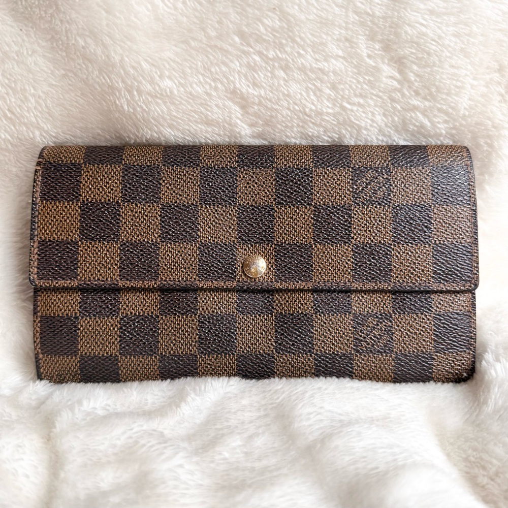 Louis Vuitton Checkered Sarah Wallet